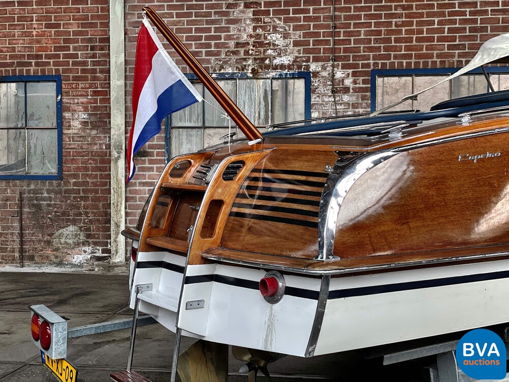 Pedrazzini Capri De Luxe V8 275hp Classic wooden Speedboat 1963 (RIVA, BOESCH).