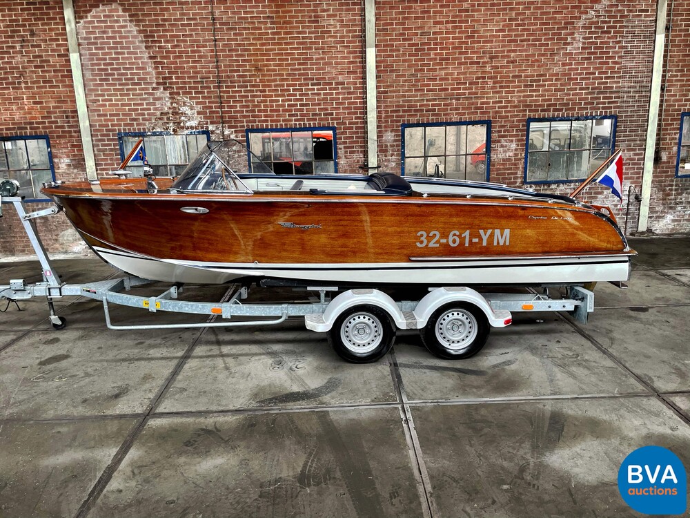 Pedrazzini Capri De Luxe V8 275hp Classic wooden Speedboat 1963 (RIVA, BOESCH).