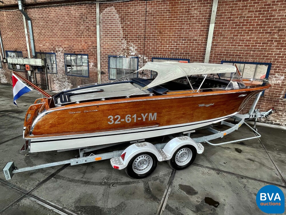 Pedrazzini Capri De Luxe V8 275hp Classic wooden Speedboat 1963 (RIVA, BOESCH).