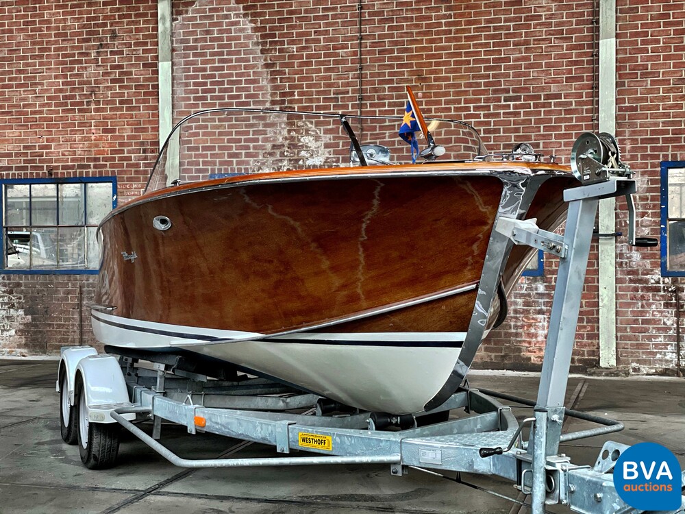 Pedrazzini Capri De Luxe V8 275hp Classic wooden Speedboat 1963 (RIVA, BOESCH).
