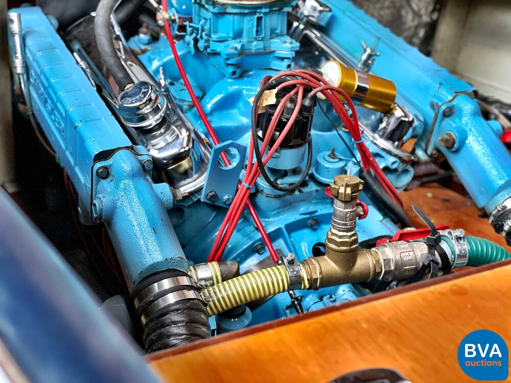 Pedrazzini Capri De Luxe V8 275hp Classic wooden Speedboat 1963 (RIVA, BOESCH).