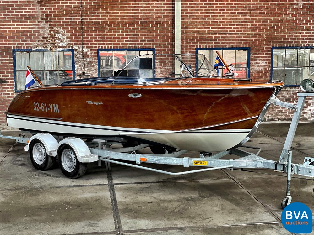 Pedrazzini Capri De Luxe V8 275hp Classic wooden Speedboat 1963 (RIVA, BOESCH).