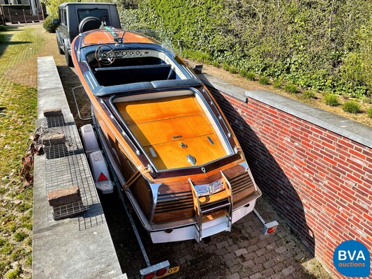 Pedrazzini Capri De Luxe V8 275 PS Klassisches hölzernes Schnellboot 1963 (RIVA, BOESCH).