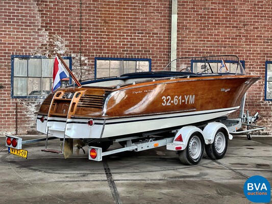 Pedrazzini Capri De Luxe V8 275hp Classic wooden Speedboat 1963 (RIVA, BOESCH).