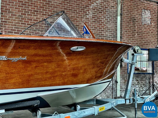 Pedrazzini Capri De Luxe V8 275 PS Klassisches hölzernes Schnellboot 1963 (RIVA, BOESCH).