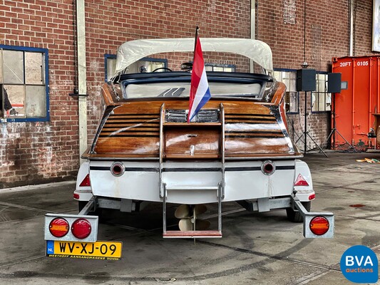 Pedrazzini Capri De Luxe V8 275 PS Klassisches hölzernes Schnellboot 1963 (RIVA, BOESCH).