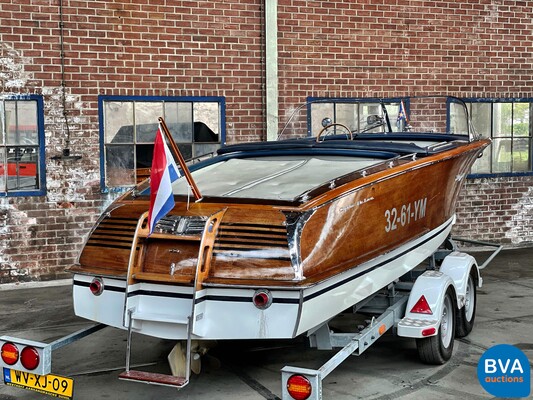 Pedrazzini Capri De Luxe V8 275 PS Klassisches hölzernes Schnellboot 1963 (RIVA, BOESCH).