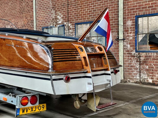 Pedrazzini Capri De Luxe V8 275hp Classic wooden Speedboat 1963 (RIVA, BOESCH).