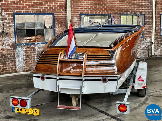 Pedrazzini Capri De Luxe V8 275 PS Klassisches hölzernes Schnellboot 1963 (RIVA, BOESCH).