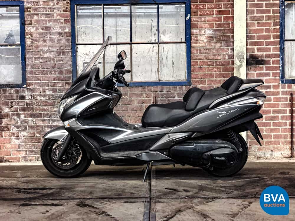 Honda Scooter SW-T400 ABS -Original NL- Motor scooter, MV-RV-42.