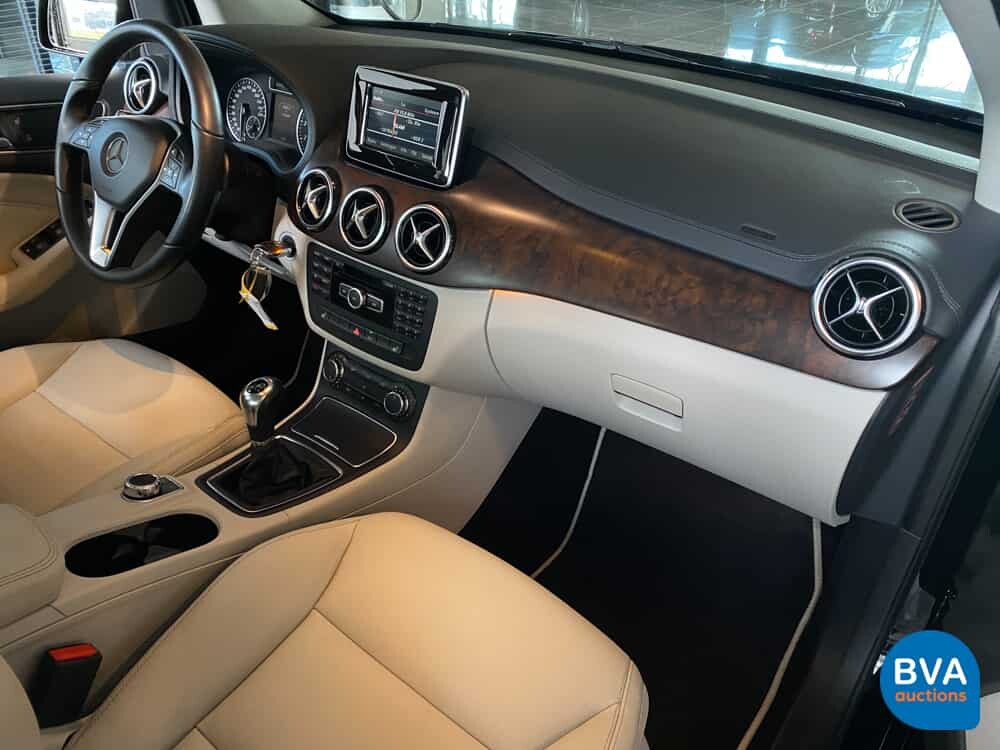 Mercedes-Benz B180 Sports Tourer 122hp 2013.