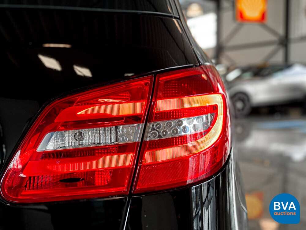 Mercedes-Benz B180 Sports Tourer 122hp 2013.