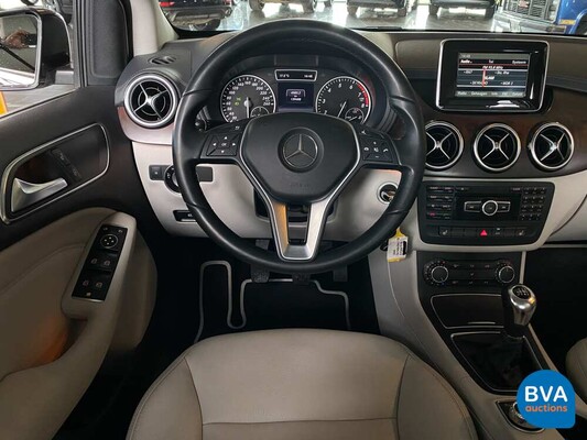 Mercedes-Benz B180 Sports Tourer 122hp 2013.