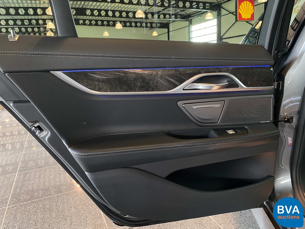 BMW 730d 7-series M-Sport 265hp 2016 High-Executive Shadow-Line, KT-731-L.