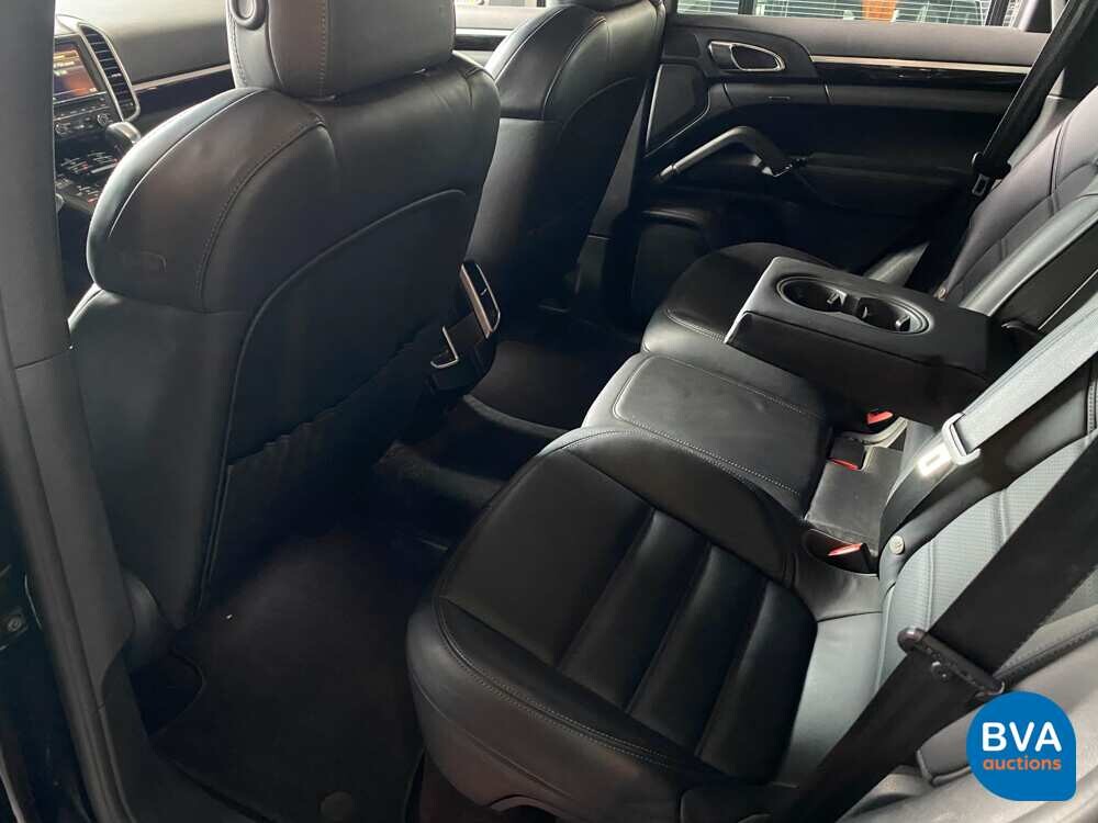 Porsche Cayenne 3.0 S E-Hybrid 416hp 2015 Facelift -Original NL-, HF-348-Z.