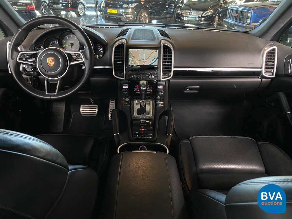 Porsche Cayenne 3.0 S E-Hybrid 416hp 2015 Facelift -Original NL-, HF-348-Z.