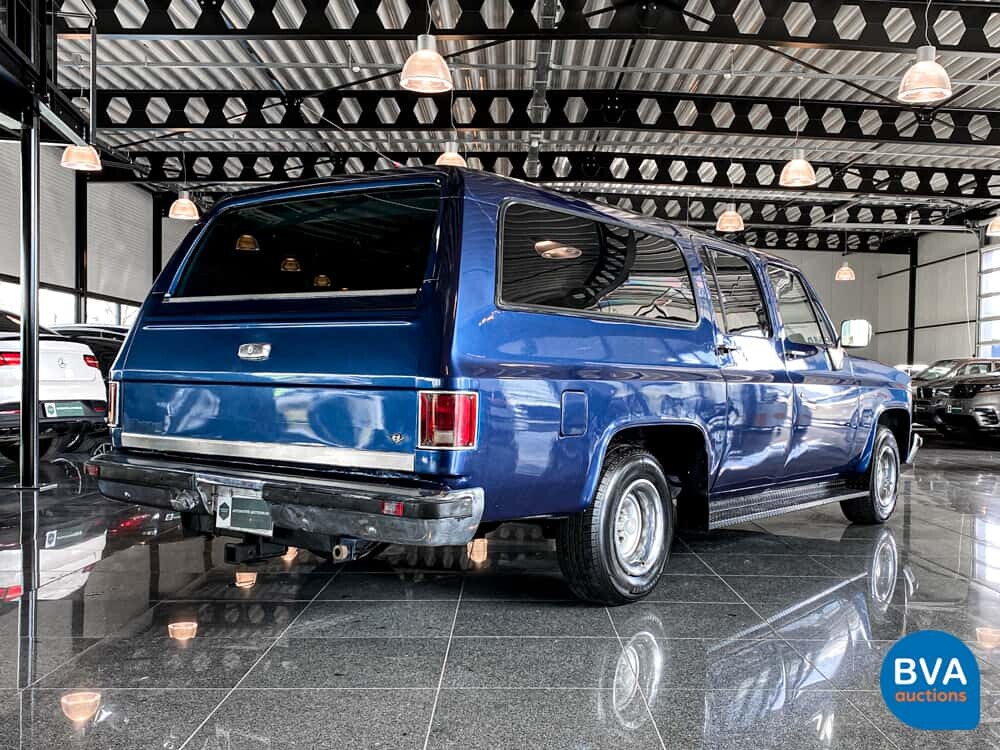 G.M.C. Sierra Suburban 1985.