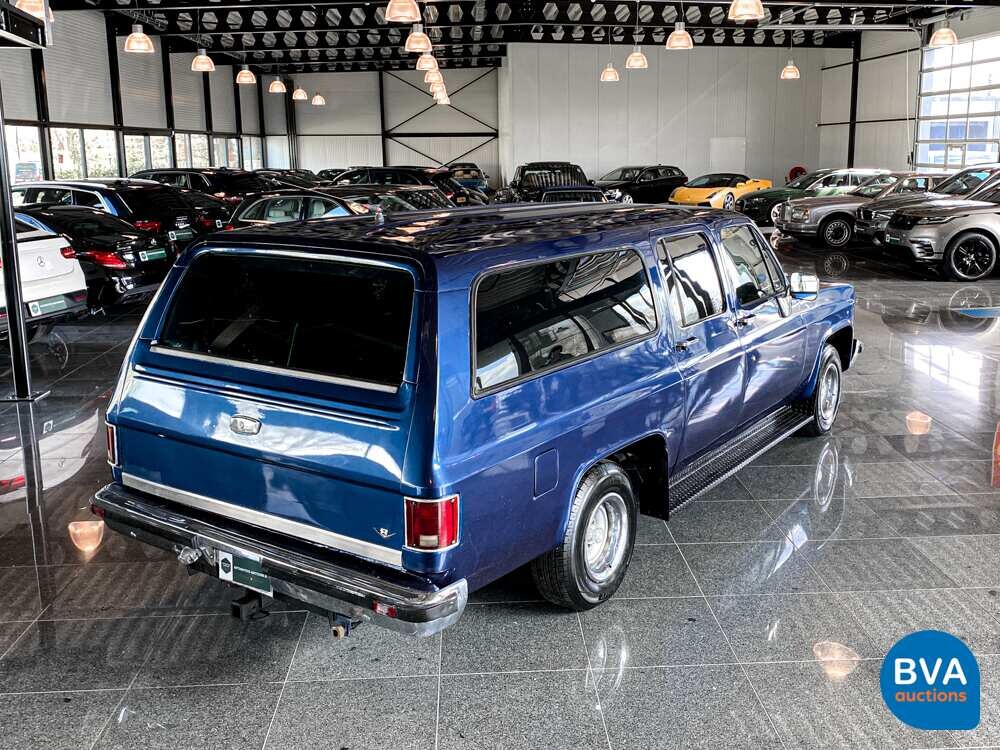 G.M.C. Sierra Suburban 1985.