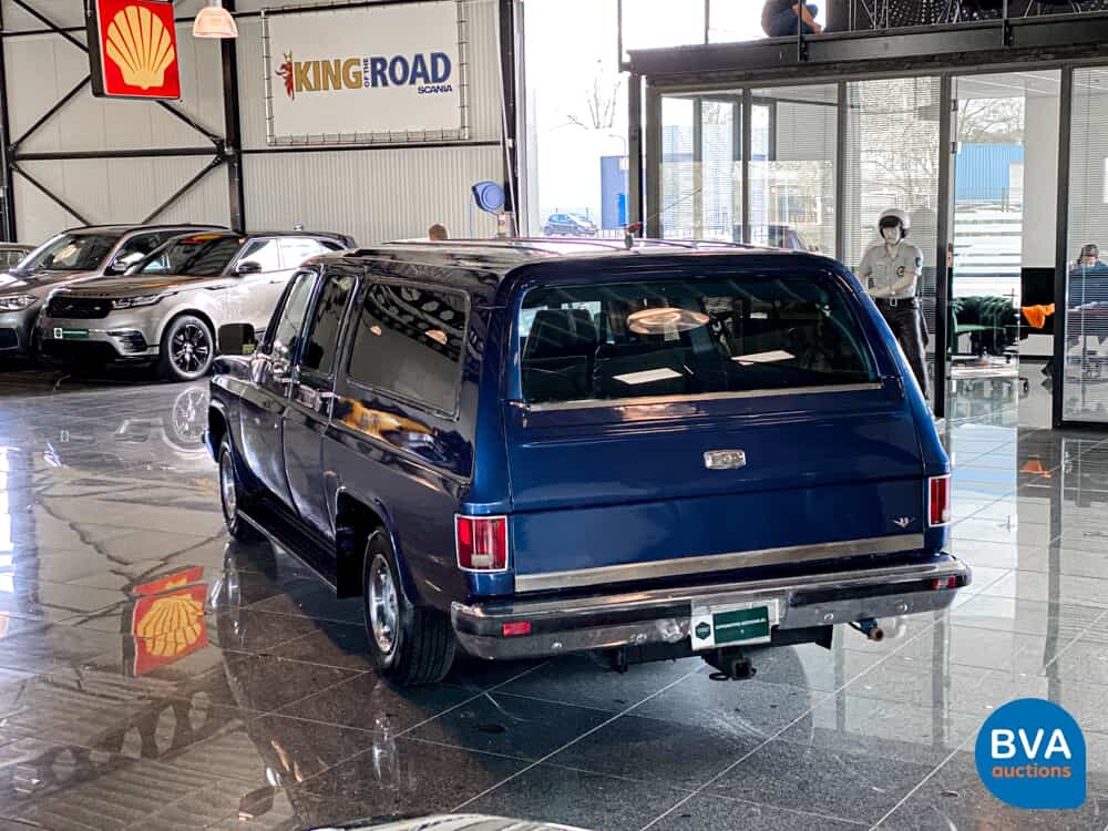 G.M.C. Sierra Suburban 1985.