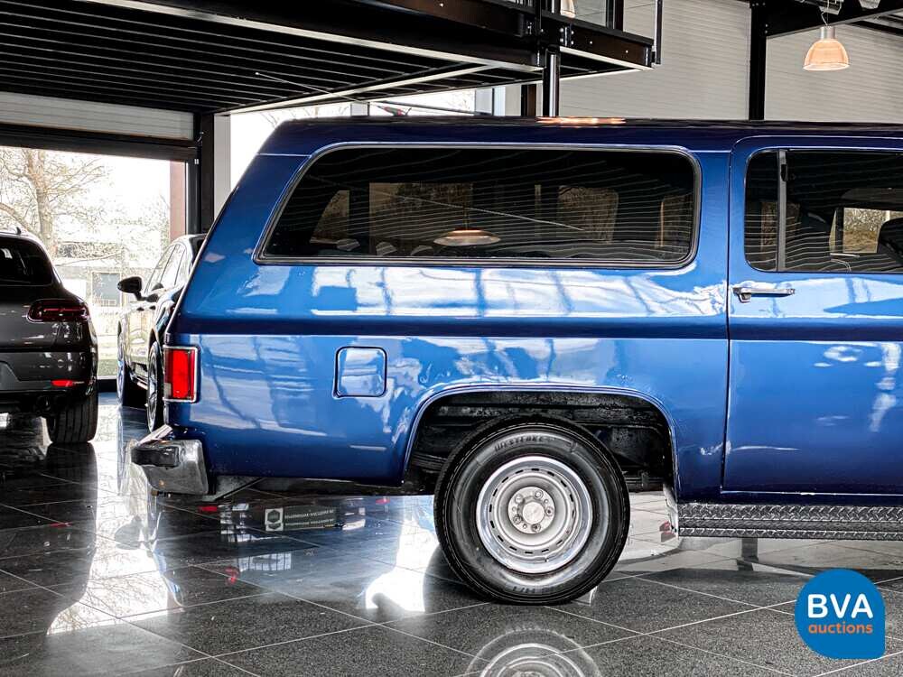 G.M.C. Sierra Suburban 1985.