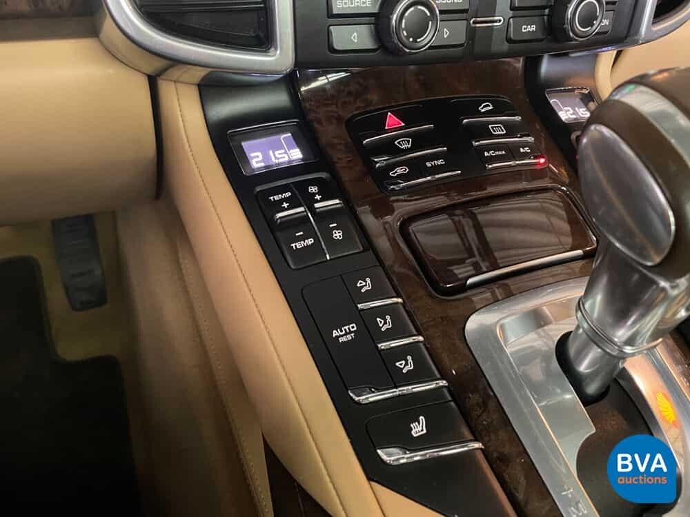 Porsche Cayenne S 3.0 D 261HP MY 2016 FACELIFT -Original NL, GG-730-B.