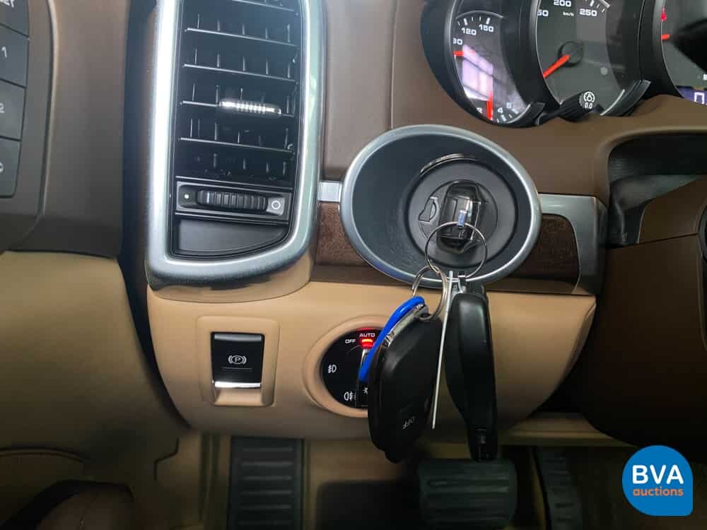 Porsche Cayenne S 3.0 D 261HP MY 2016 FACELIFT -Original NL, GG-730-B.