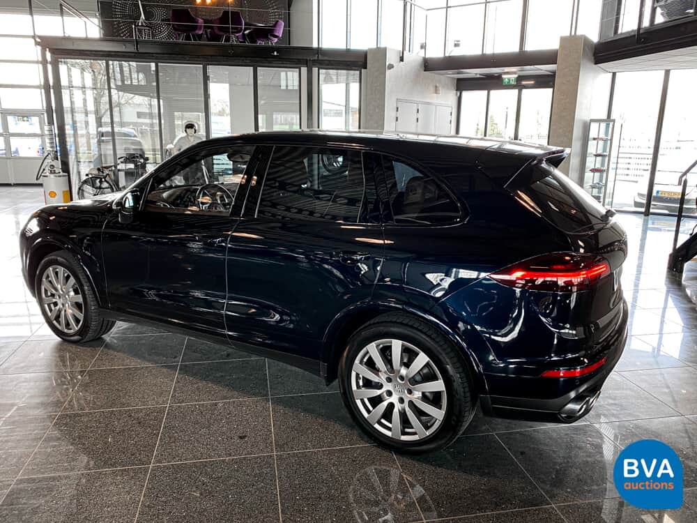 Porsche Cayenne S 3.0 D 261HP MY 2016 FACELIFT -Original NL, GG-730-B.