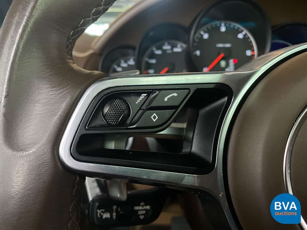 Porsche Cayenne S 3.0 D 261HP MY 2016 FACELIFT -Original NL, GG-730-B.