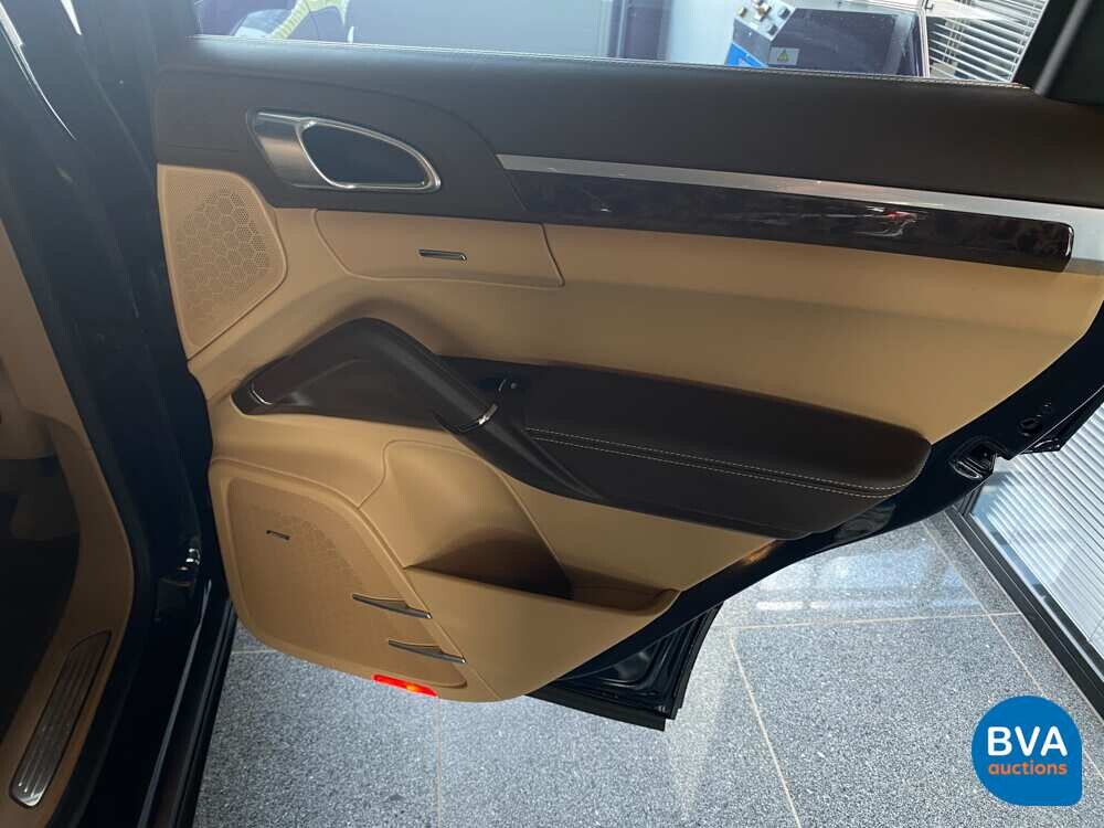 Porsche Cayenne S 3.0 D 261HP MY 2016 FACELIFT -Original NL, GG-730-B.