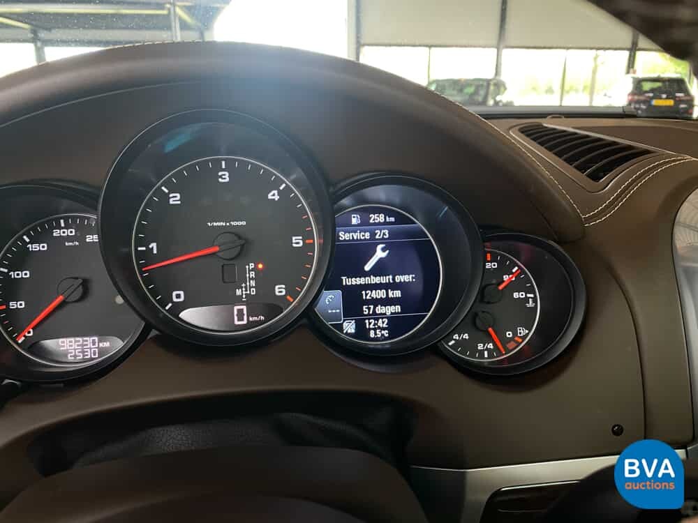 Porsche Cayenne S 3.0 D 261HP MY 2016 FACELIFT -Original NL, GG-730-B.