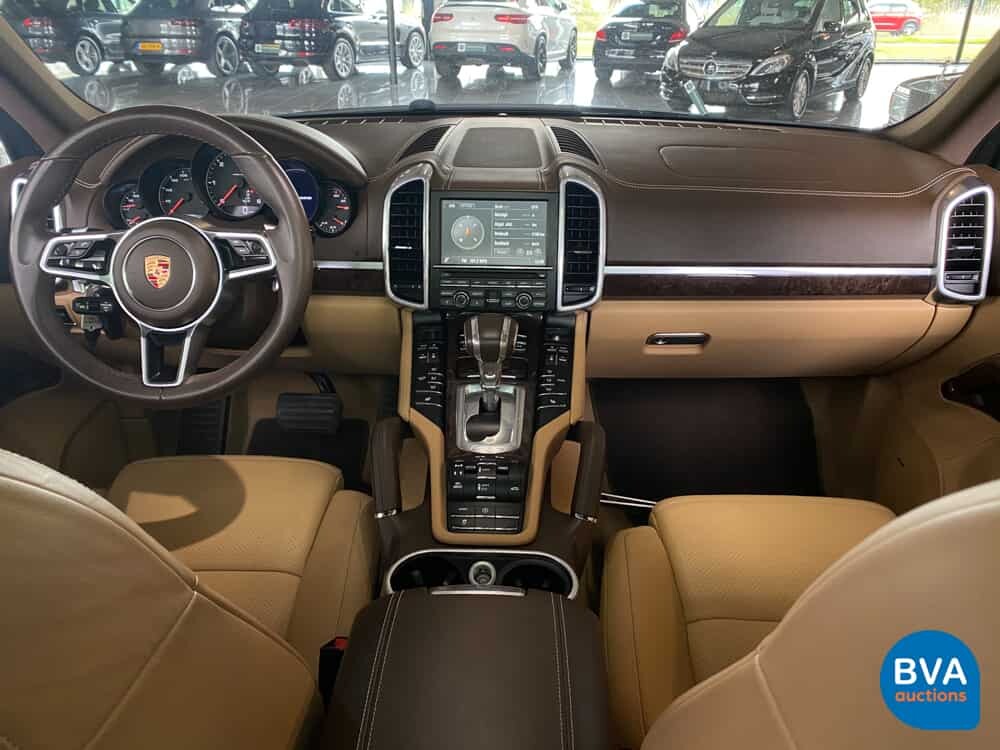 Porsche Cayenne S 3.0 D 261HP MY 2016 FACELIFT -Original NL, GG-730-B.