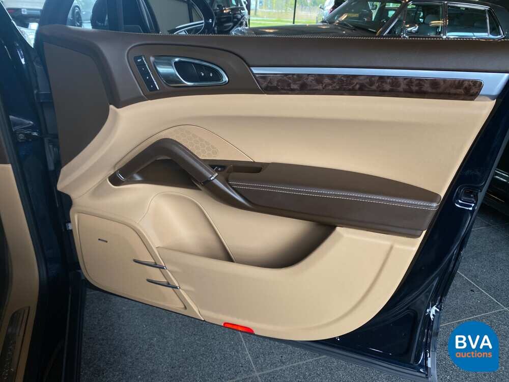 Porsche Cayenne S 3.0 D 261HP MY 2016 FACELIFT -Original NL, GG-730-B.