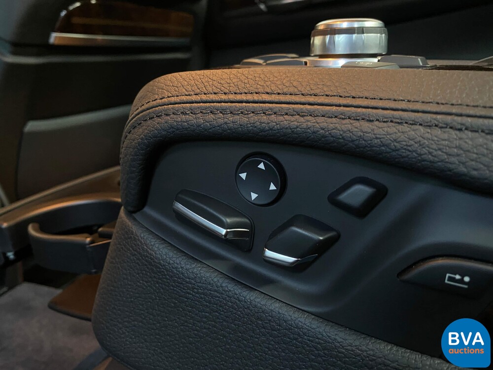 BMW 760Li High Security VR7 V12 F03 2011.