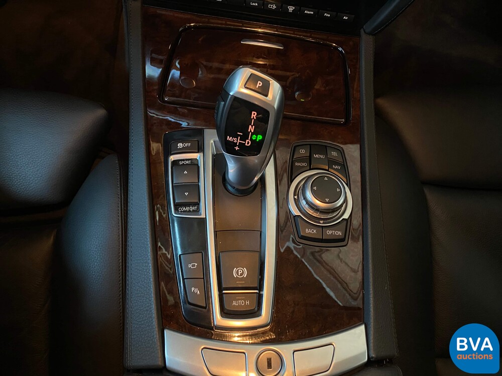 BMW 760Li High Security VR7 V12 F03 2011.