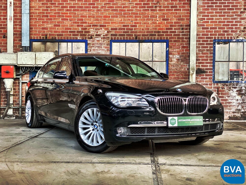 BMW 760Li High Security VR7 V12 F03 2011.