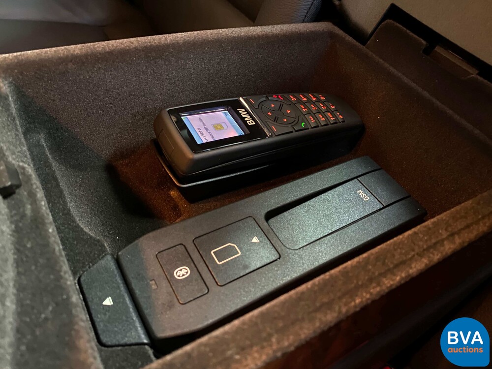 BMW 760Li High Security VR7 V12 F03 2011.