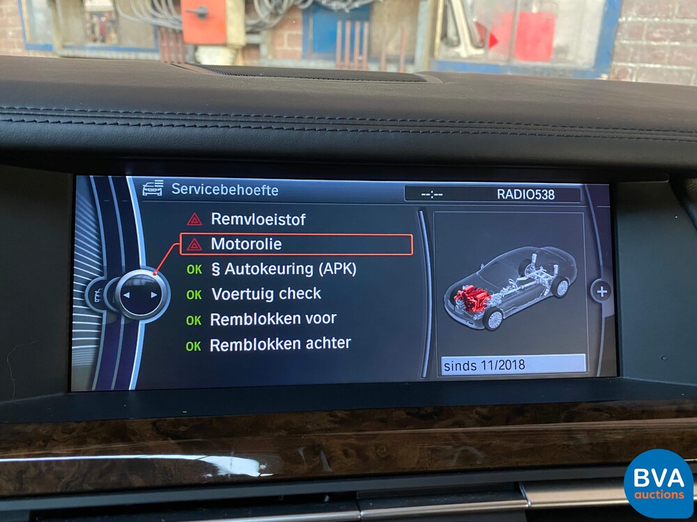 BMW 760Li High Security VR7 V12 F03 2011.