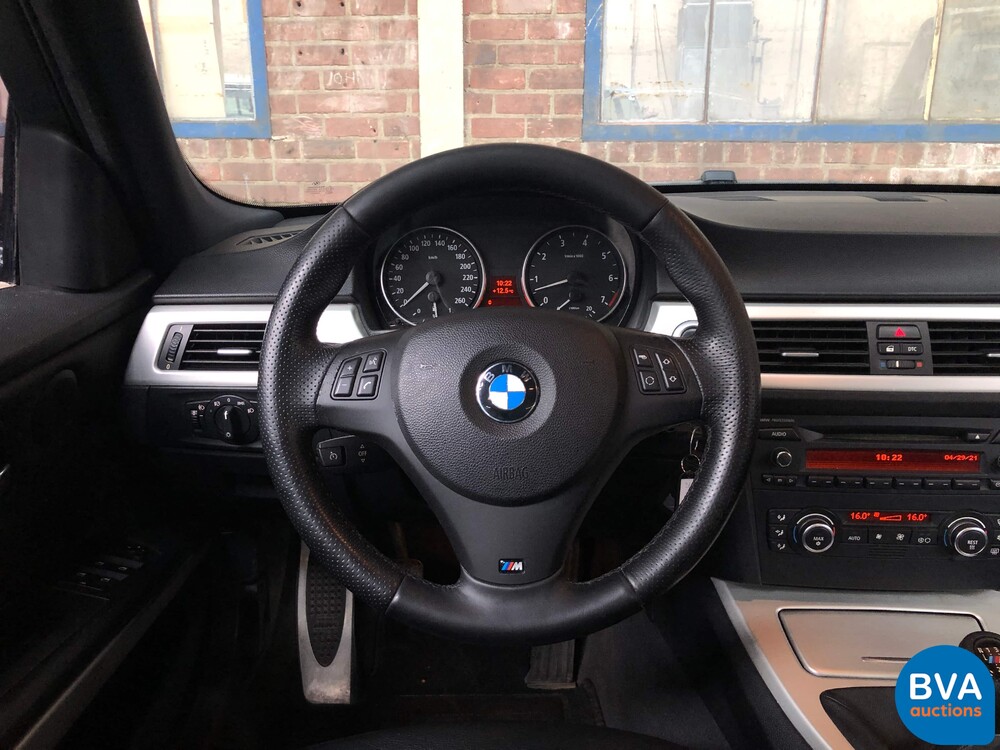 BMW 330i M-Sport Sedan Manual transmission! 272hp 3-Series 2007, H-034-JZ.