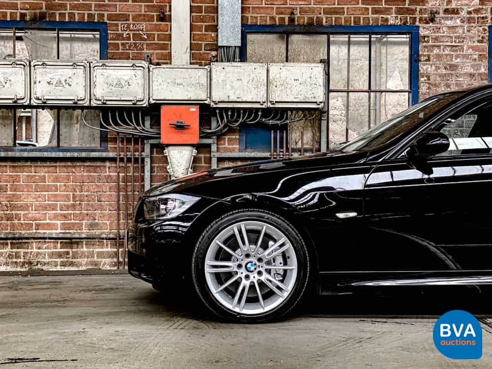 BMW 330i M-Sport Sedan Manual transmission! 272hp 3-Series 2007, H-034-JZ.