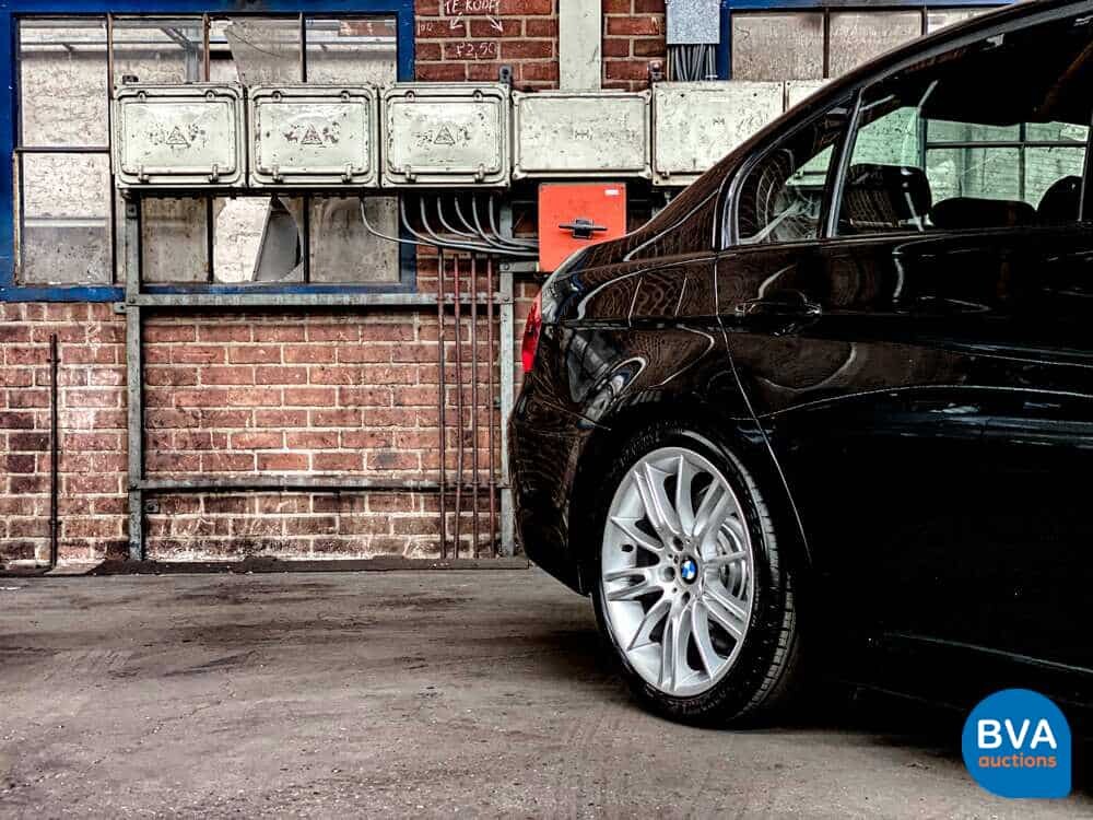 BMW 330i M-Sport Sedan Manual transmission! 272hp 3-Series 2007, H-034-JZ.