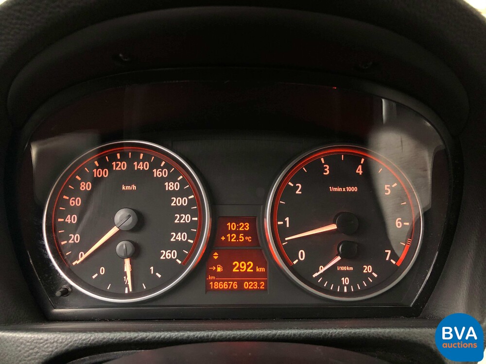 BMW 330i M-Sport Sedan Manual transmission! 272hp 3-Series 2007, H-034-JZ.