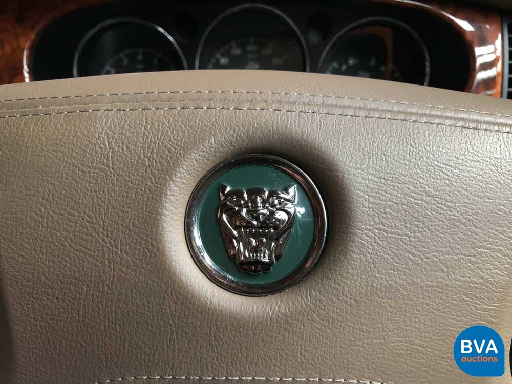 Jaguar XJ6 L 3.0 V6 Executive LWB 238hp 2005, H-738-NT.