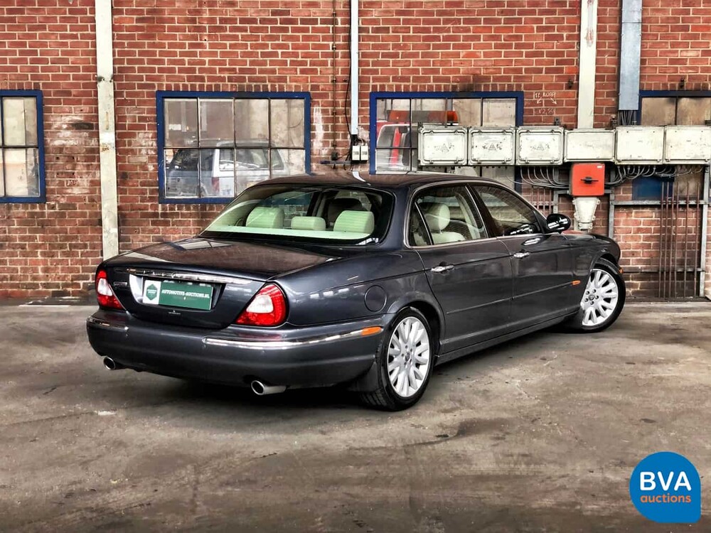 Jaguar XJ6 L 3.0 V6 Executive LWB 238hp 2005, H-738-NT.