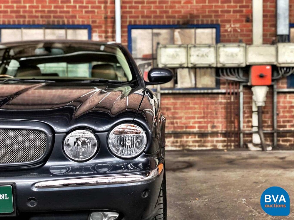 Jaguar XJ6 L 3.0 V6 Executive LWB 238hp 2005, H-738-NT.