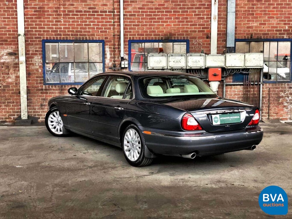 Jaguar XJ6 L 3.0 V6 Executive LWB 238hp 2005, H-738-NT.