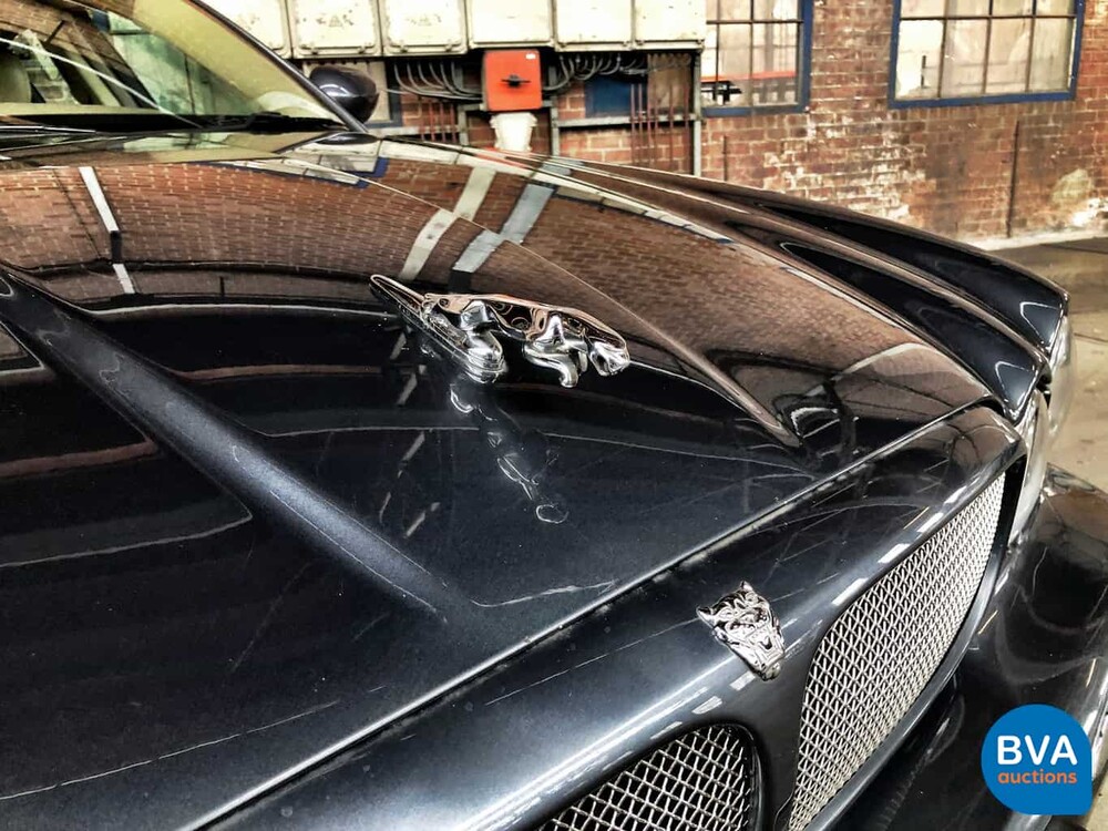 Jaguar XJ6 L 3.0 V6 Executive LWB 238hp 2005, H-738-NT.