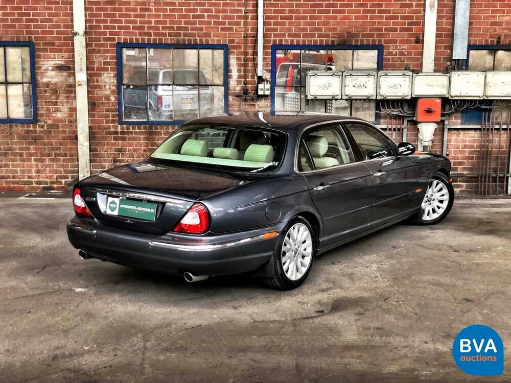 Jaguar XJ6 L 3.0 V6 Executive LWB 238hp 2005, H-738-NT.