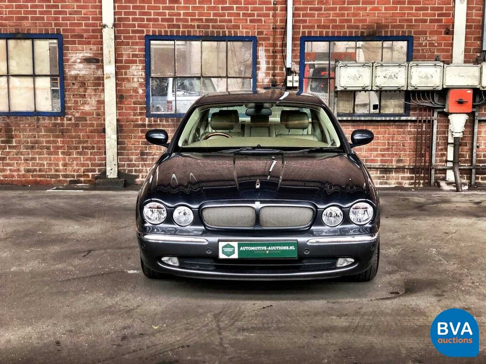 Jaguar XJ6 L 3.0 V6 Executive LWB 238hp 2005, H-738-NT.