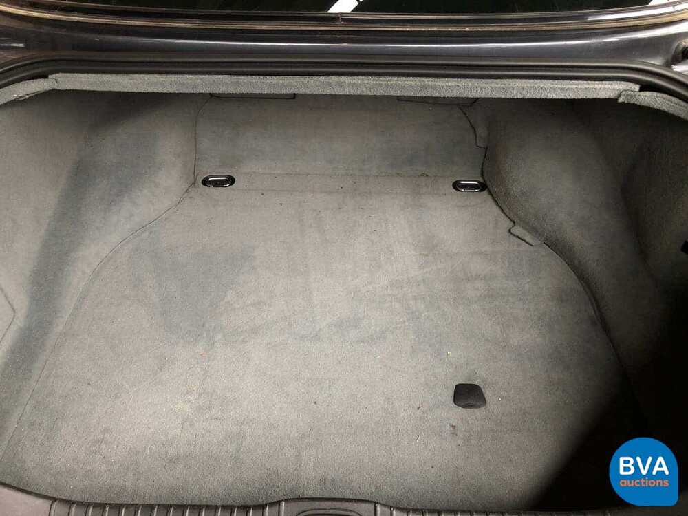 Jaguar XJ6 L 3.0 V6 Executive LWB 238hp 2005, H-738-NT.