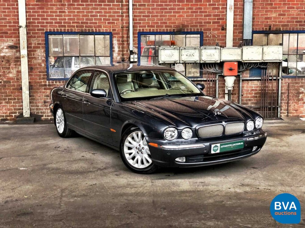 Jaguar XJ6 L 3.0 V6 Executive LWB 238hp 2005, H-738-NT.